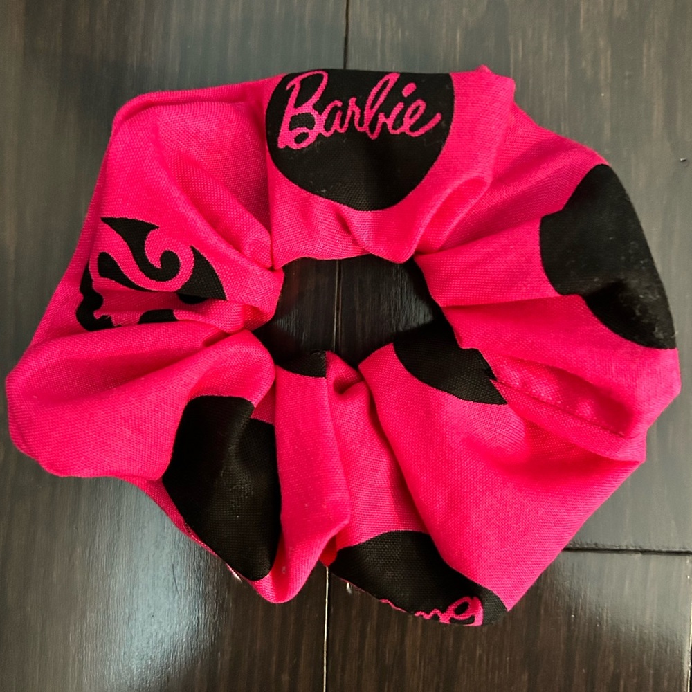 🔴⚫️🔵SCRUNCHIES FOR DAYS🔵⚫️🔴 - Picture 11 of 14